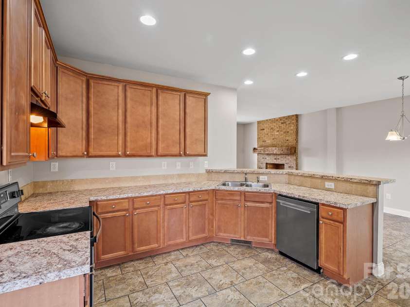 273 Green Acres Lane, Marshall, NC 28753.  MLS# CAR4367329, YatesRealty ID 25340. 