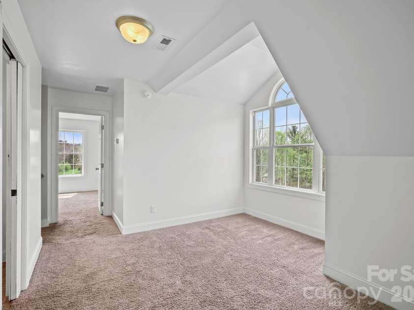 273 Green Acres Lane, Marshall, NC 28753.  MLS# CAR4367329, YatesRealty ID 25340. 