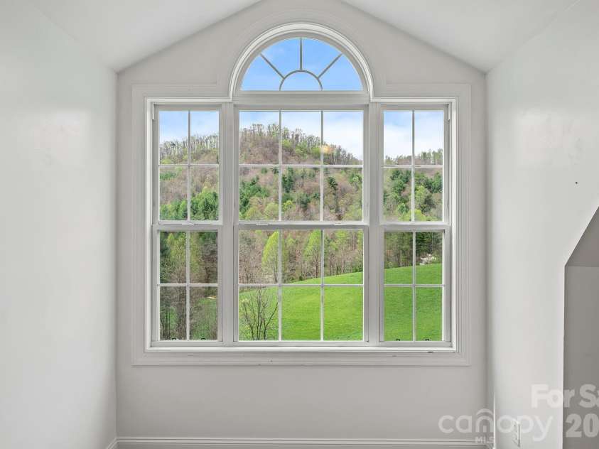 273 Green Acres Lane, Marshall, NC 28753.  MLS# CAR4367329, YatesRealty ID 25340. 