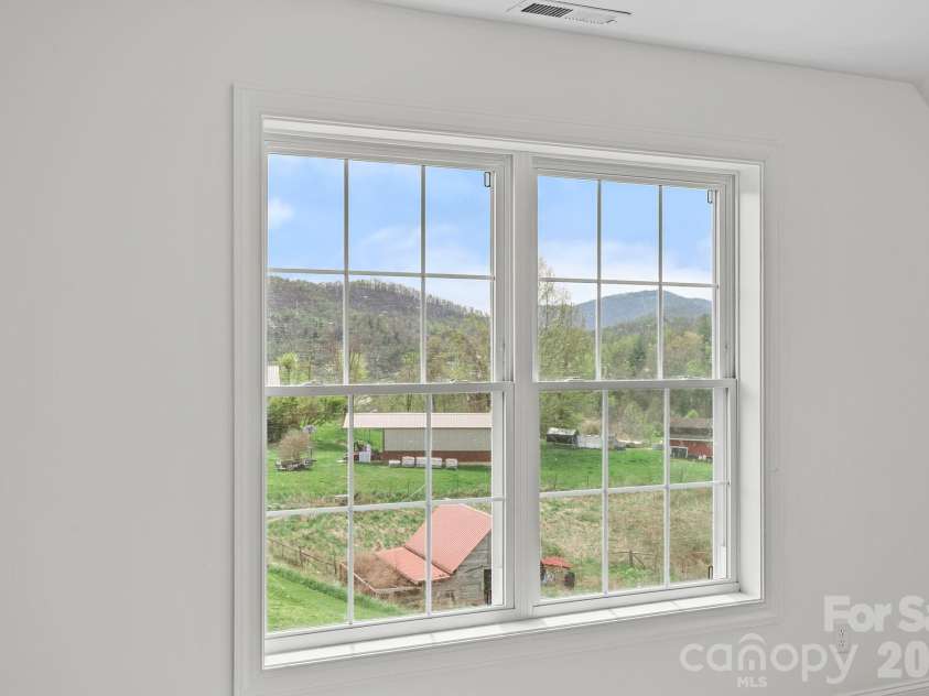 273 Green Acres Lane, Marshall, NC 28753.  MLS# CAR4367329, YatesRealty ID 25340. 