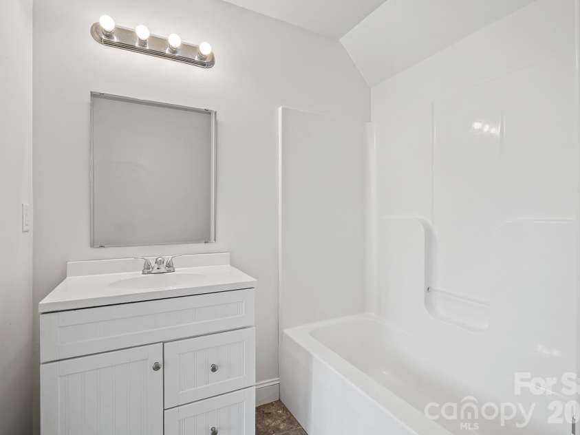 273 Green Acres Lane, Marshall, NC 28753.  MLS# CAR4367329, YatesRealty ID 25340. 