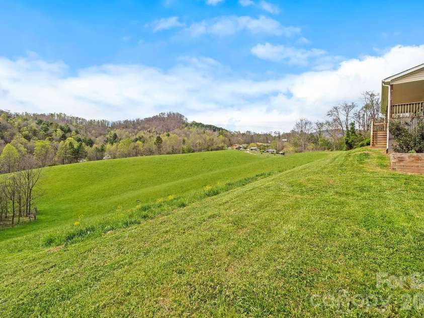 273 Green Acres Lane, Marshall, NC 28753.  MLS# CAR4367329, YatesRealty ID 25340. 