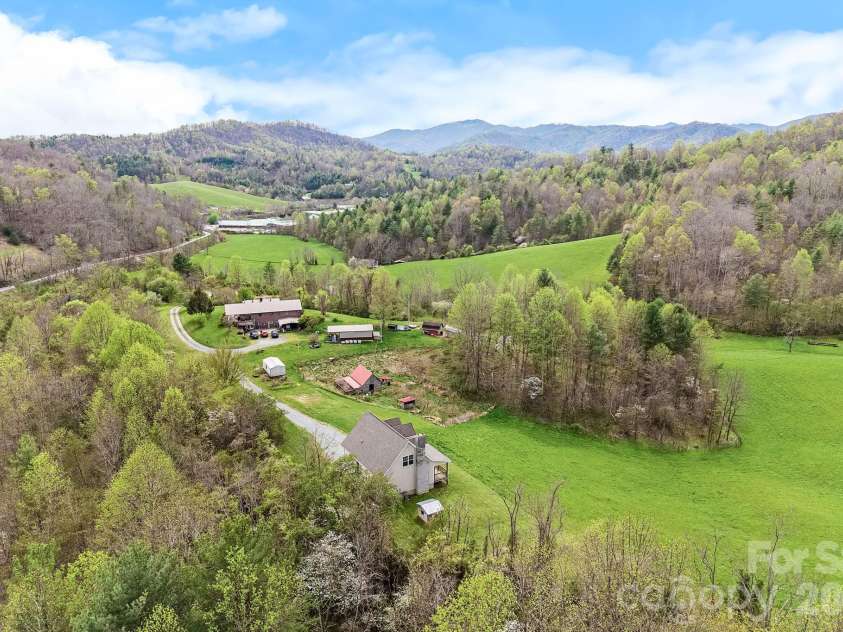 273 Green Acres Lane, Marshall, NC 28753.  MLS# CAR4367329, YatesRealty ID 25340. 