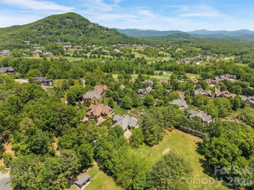 16 Windelsham Way, Arden, NC 28704.  MLS# CAR4382487, YatesRealty ID 25341. 