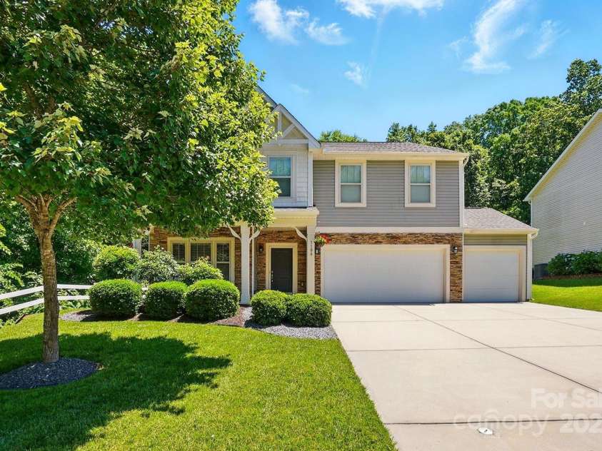 3106 Crosswind Drive, Fort Mill, SC 29707.  MLS# CAR4265768, YatesRealty ID 25341. 