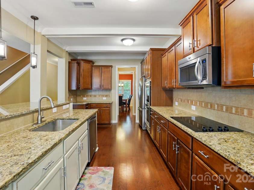 3106 Crosswind Drive, Fort Mill, SC 29707.  MLS# CAR4265768, YatesRealty ID 25341. 