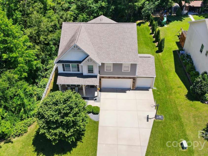 3106 Crosswind Drive, Fort Mill, SC 29707.  MLS# CAR4265768, YatesRealty ID 25341. Gorgeous Homesite