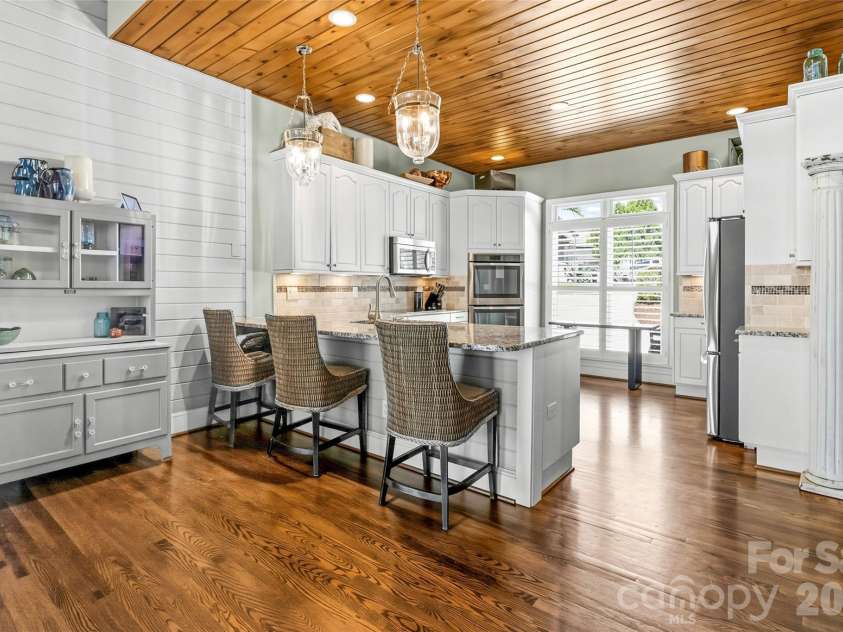 7110 Anchorage Lane, Fort Mill, SC 29708.  MLS# CAR4380640, YatesRealty ID 25342. 