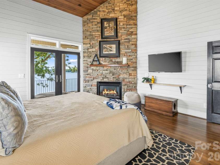7110 Anchorage Lane, Fort Mill, SC 29708.  MLS# CAR4380640, YatesRealty ID 25342. 