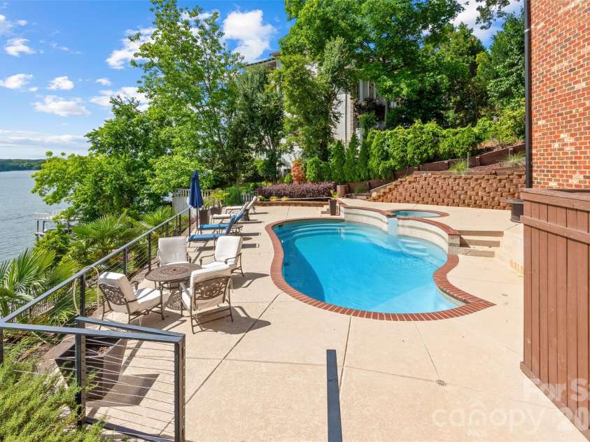 7110 Anchorage Lane, Fort Mill, SC 29708.  MLS# CAR4380640, YatesRealty ID 25342. 