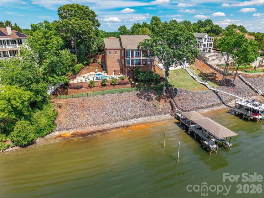 7110 Anchorage Lane, Fort Mill, SC 29708.  MLS# CAR4380640, YatesRealty ID 25342. 