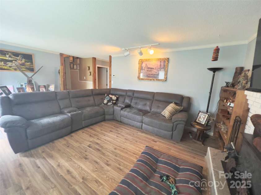 803 Bannon Place, Lenoir, NC 28645.  MLS# CAR4271044, YatesRealty ID 25342. 