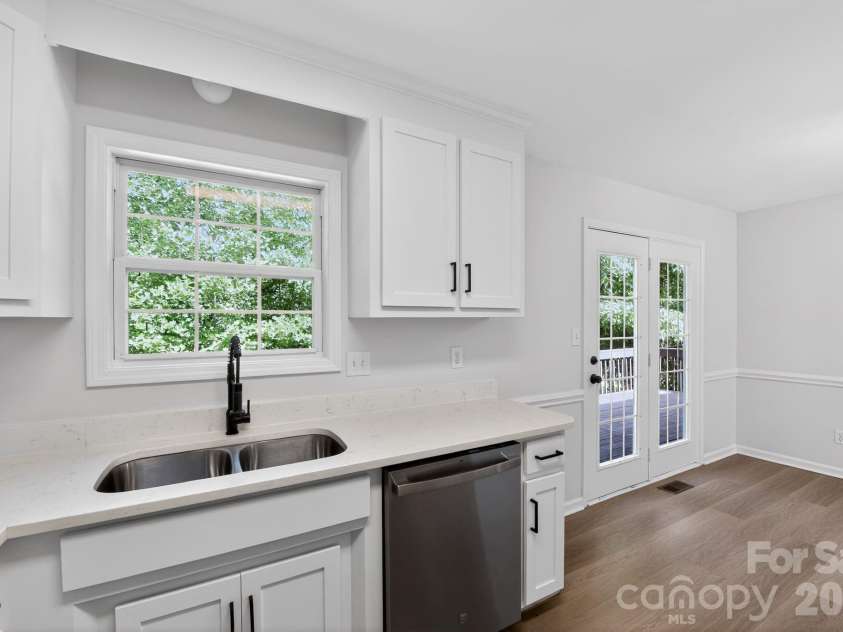 209 Red Oak Court, Gastonia, NC 28052.  MLS# CAR4381003, YatesRealty ID 25343. 