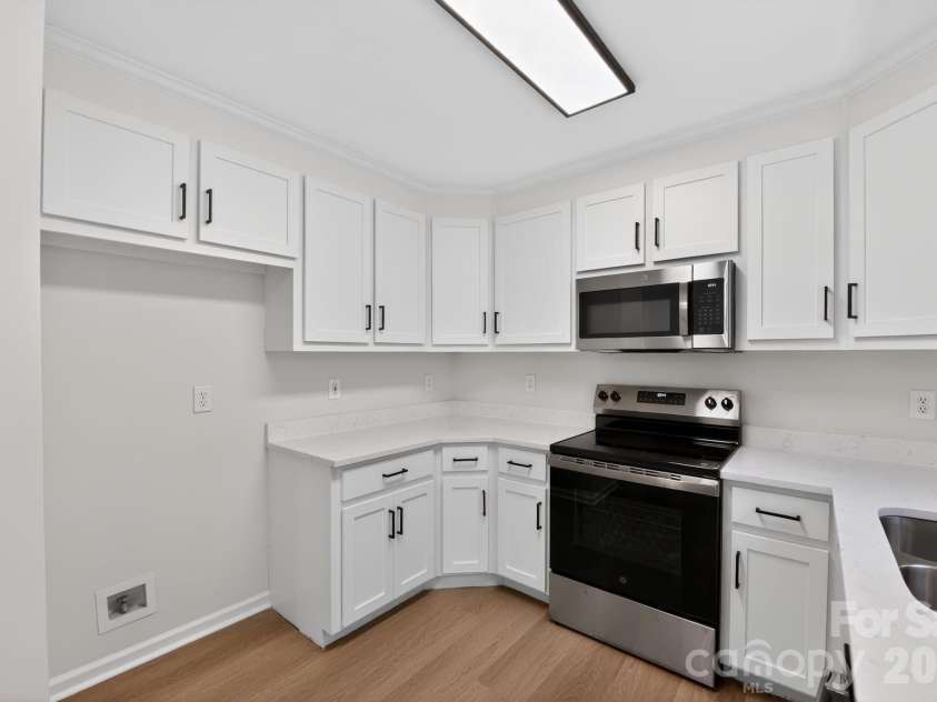 209 Red Oak Court, Gastonia, NC 28052.  MLS# CAR4381003, YatesRealty ID 25343. 
