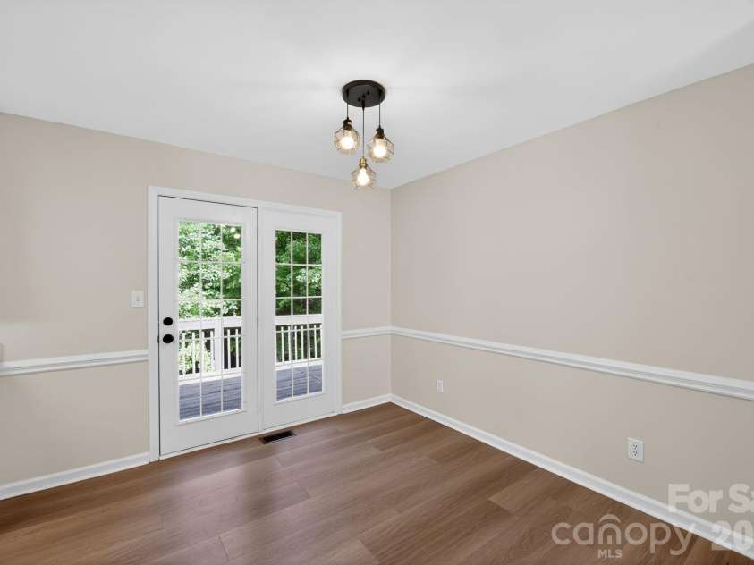 209 Red Oak Court, Gastonia, NC 28052.  MLS# CAR4381003, YatesRealty ID 25343. 