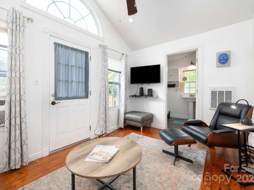 5 Arbutus Road, Asheville, NC 28805.  MLS# CAR4280642, YatesRealty ID 25344. Original Hardwood Flooring