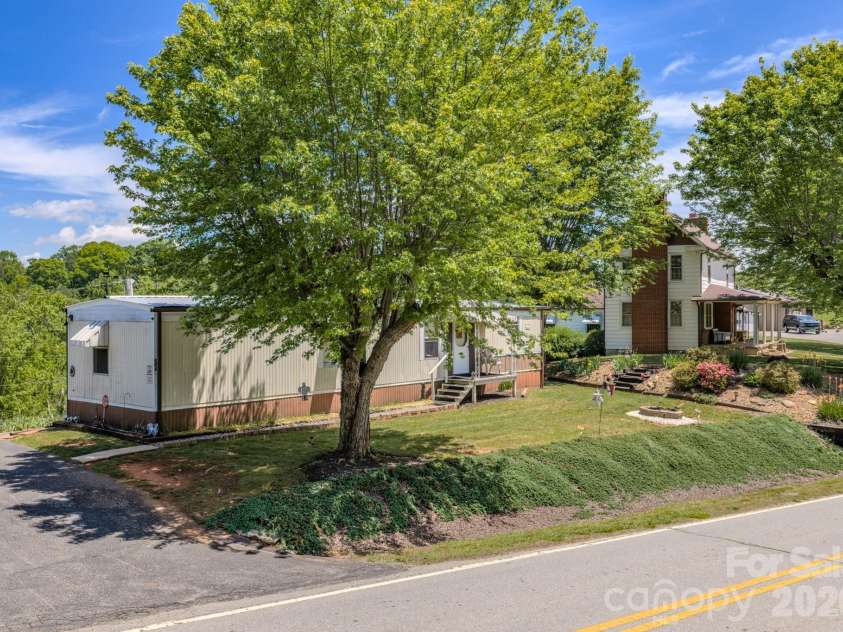 502 and  504 Old US 19 23 Highway, Candler, NC 28715.  MLS# CAR4378942, YatesRealty ID 25347. 