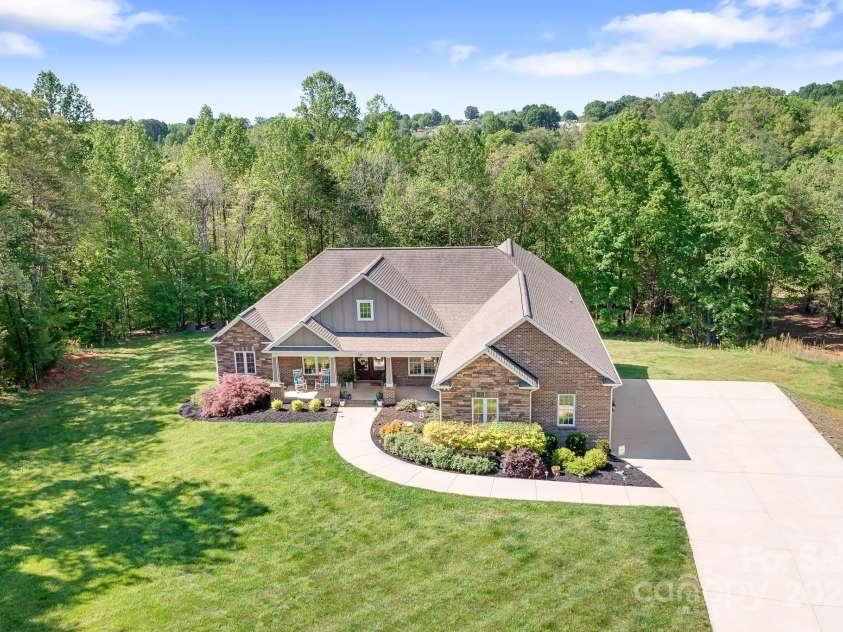 730 Oak Ridge Farms Circle, Newton, NC 28658.  MLS# CAR4252238, YatesRealty ID 25347. 