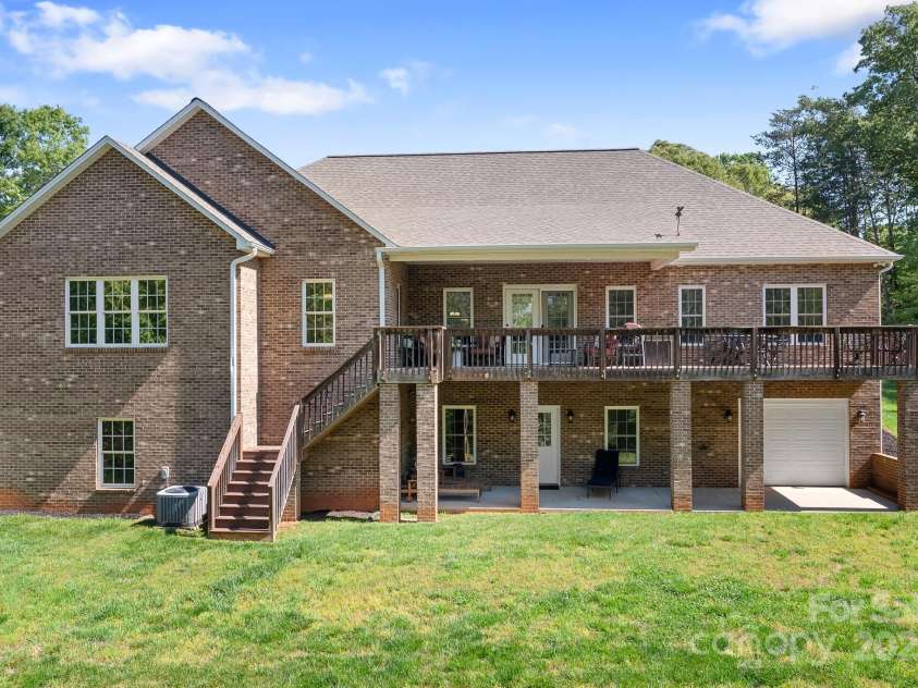 730 Oak Ridge Farms Circle, Newton, NC 28658.  MLS# CAR4252238, YatesRealty ID 25347. 