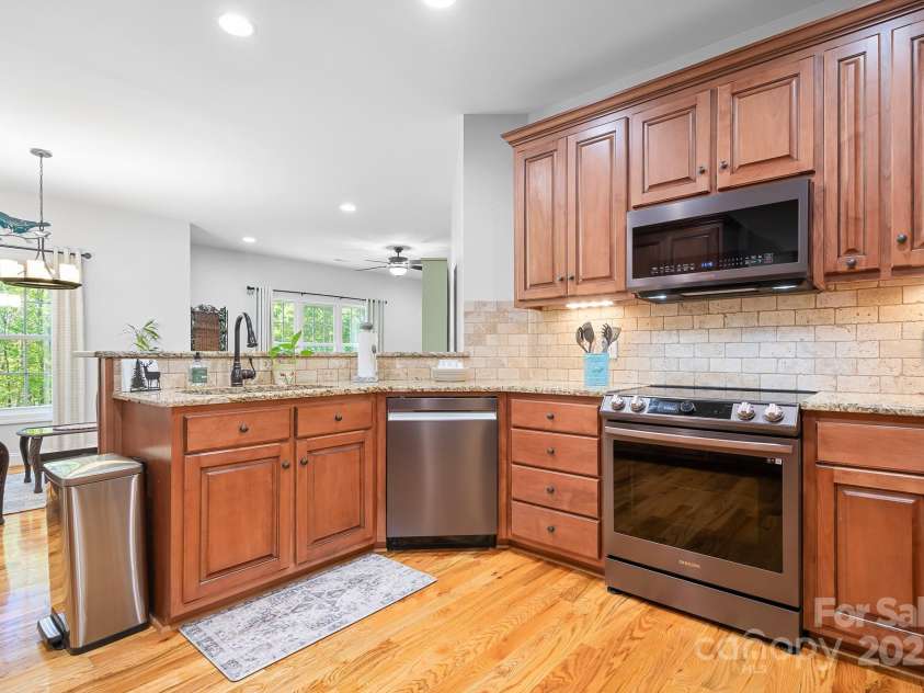 730 Oak Ridge Farms Circle, Newton, NC 28658.  MLS# CAR4252238, YatesRealty ID 25347. 