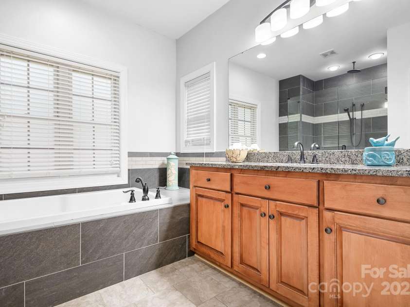 730 Oak Ridge Farms Circle, Newton, NC 28658.  MLS# CAR4252238, YatesRealty ID 25347. Ensuite bathroom