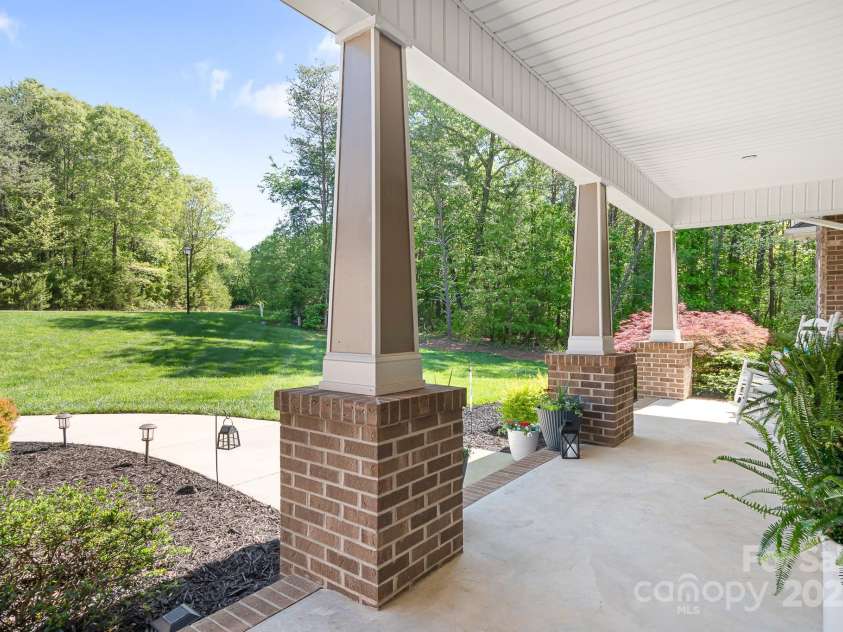 730 Oak Ridge Farms Circle, Newton, NC 28658.  MLS# CAR4252238, YatesRealty ID 25347. Front Porch