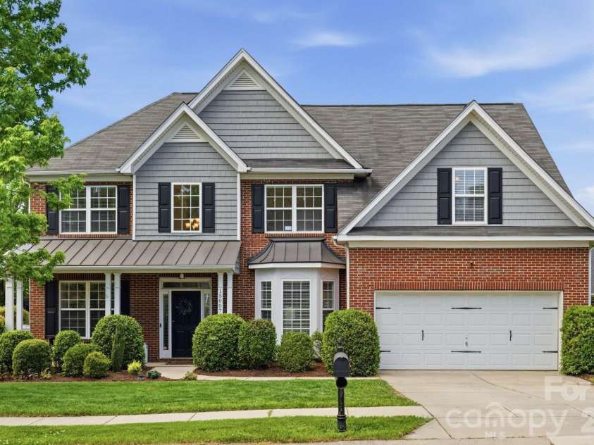 15007 Taylor Ridge Lane, Charlotte, NC 28273.  MLS# CAR4370463, YatesRealty ID 25348. 