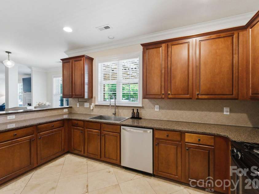 15007 Taylor Ridge Lane, Charlotte, NC 28273.  MLS# CAR4370463, YatesRealty ID 25348. 