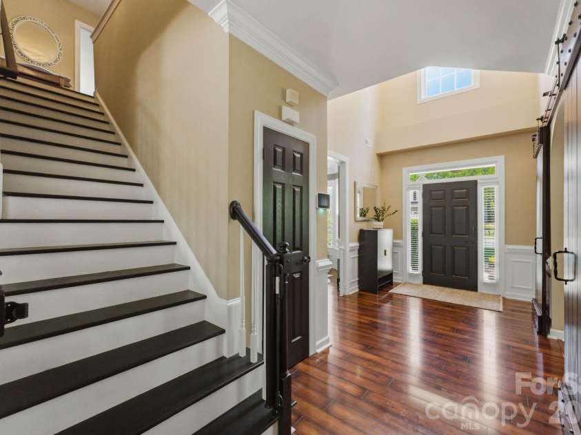 15007 Taylor Ridge Lane, Charlotte, NC 28273.  MLS# CAR4370463, YatesRealty ID 25348. 
