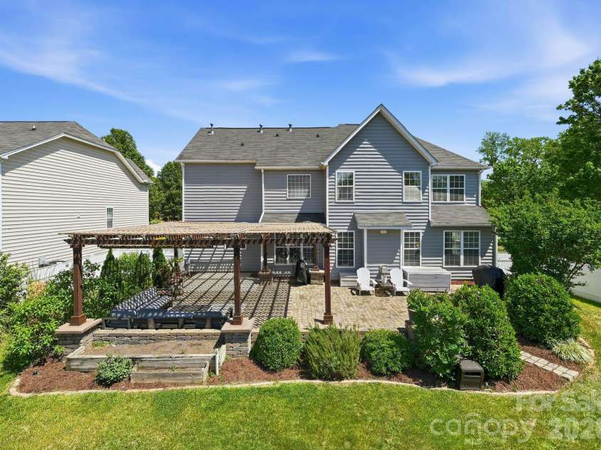 15007 Taylor Ridge Lane, Charlotte, NC 28273.  MLS# CAR4370463, YatesRealty ID 25348. 