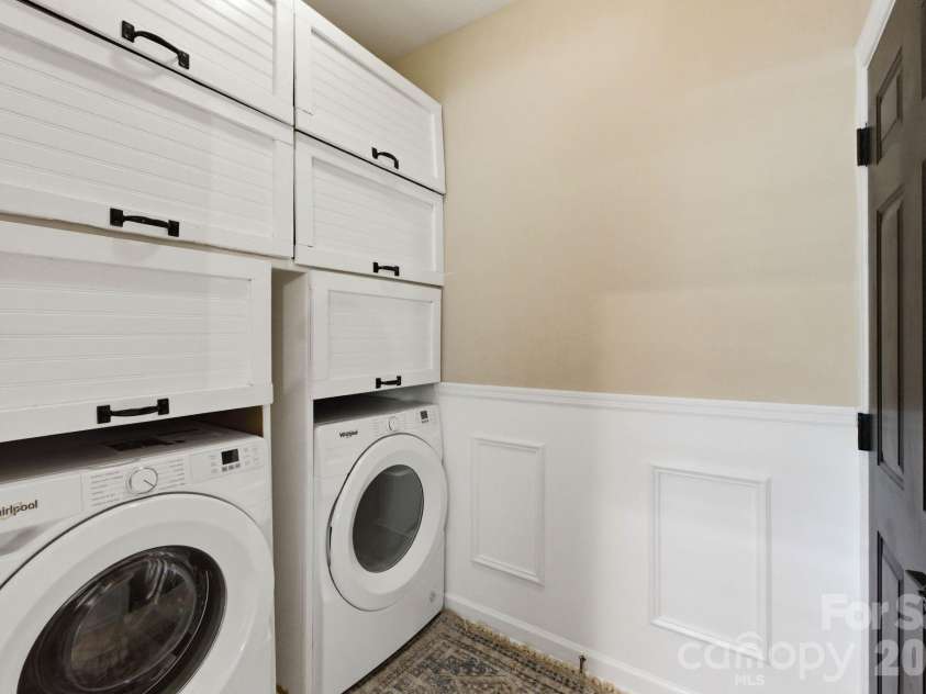 15007 Taylor Ridge Lane, Charlotte, NC 28273.  MLS# CAR4370463, YatesRealty ID 25348. Laundry Main Level