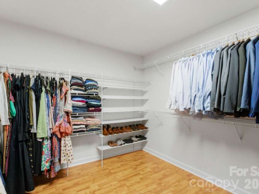 15007 Taylor Ridge Lane, Charlotte, NC 28273.  MLS# CAR4370463, YatesRealty ID 25348. Primary Closet