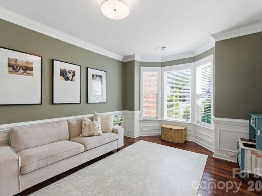 15007 Taylor Ridge Lane, Charlotte, NC 28273.  MLS# CAR4370463, YatesRealty ID 25348. Sitting Room