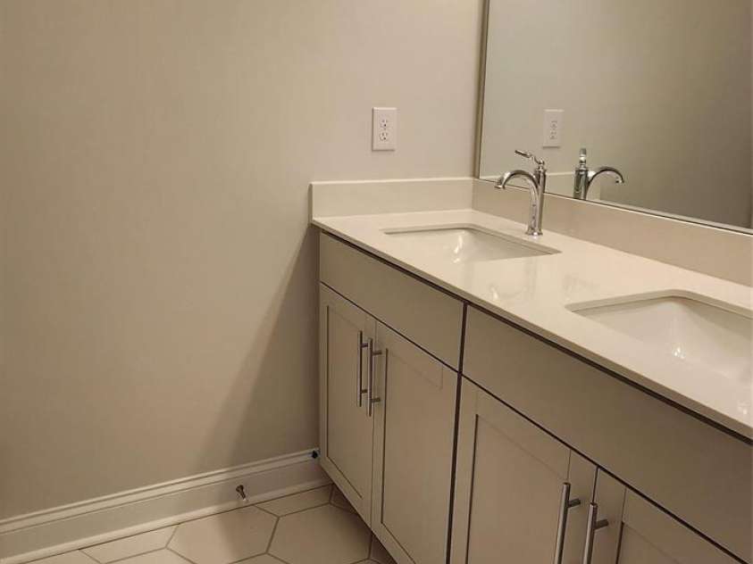 885 Regulus Court, York, SC 29745.  MLS# CAR4259352, YatesRealty ID 25348. Secondary Bathroom with Double Vanity