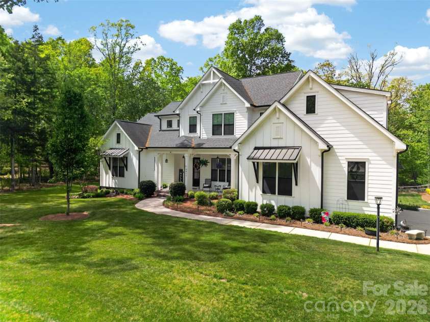 5811 Kristi Lane, Midland, NC 28107.  MLS# CAR4365681, YatesRealty ID 25349. 