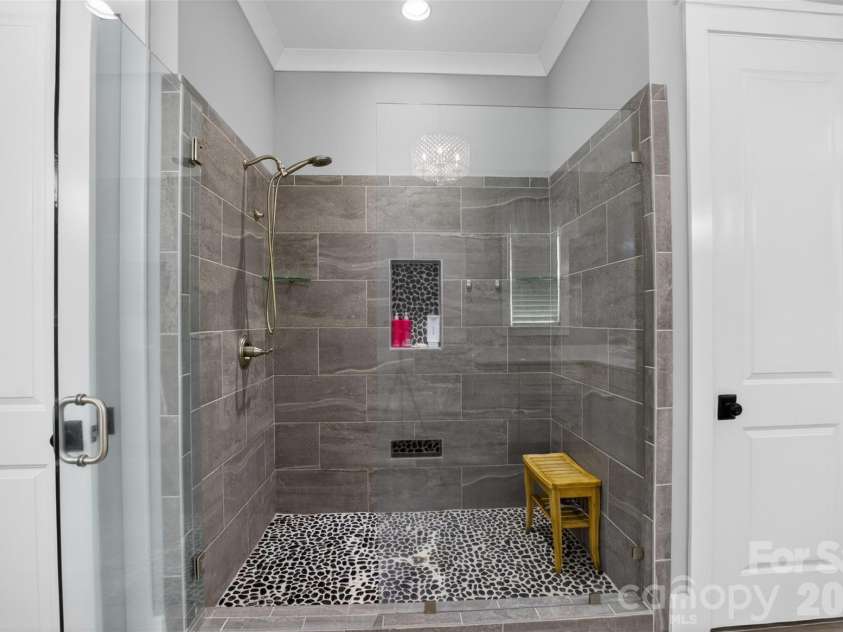 5811 Kristi Lane, Midland, NC 28107.  MLS# CAR4365681, YatesRealty ID 25349. Master Bath Shower