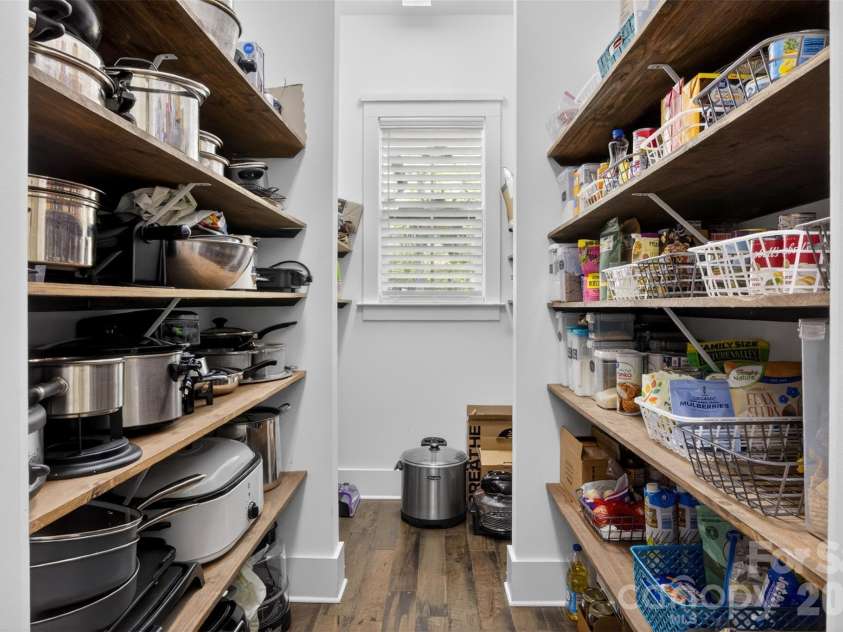 5811 Kristi Lane, Midland, NC 28107.  MLS# CAR4365681, YatesRealty ID 25349. Walk in Pantry