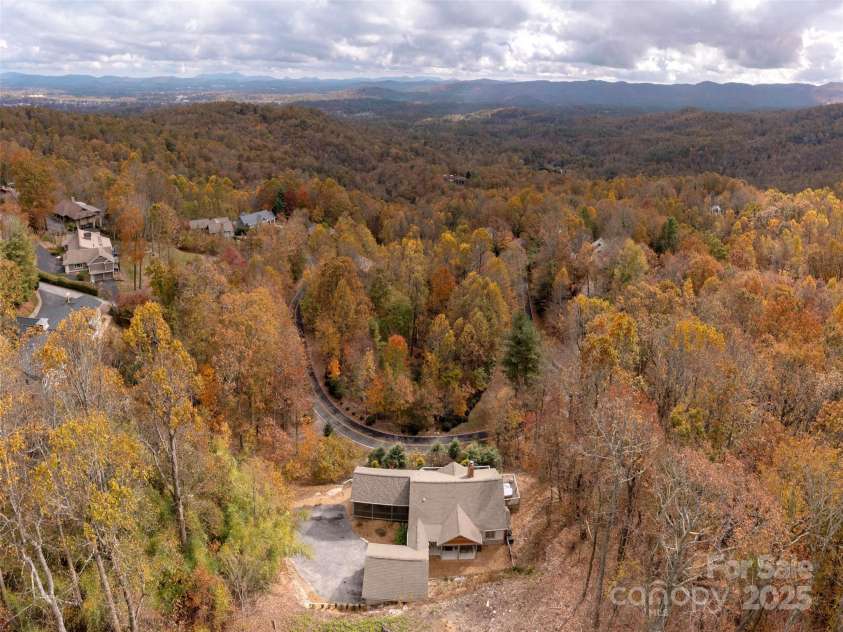 261 Rowland Drive, Hendersonville, NC 28739.  MLS# CAR4217171, YatesRealty ID 2535. 