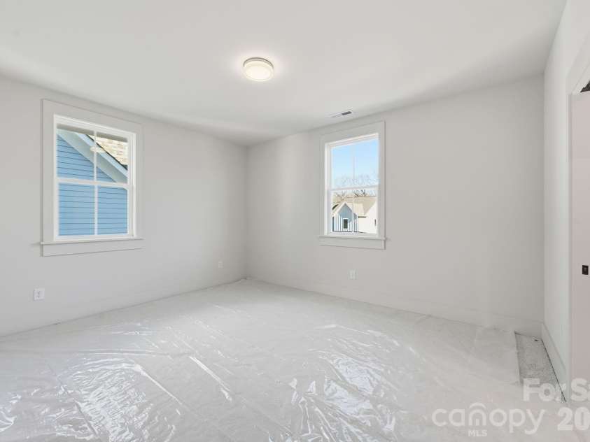 7237 Westrow Avenue, Charlotte, NC 28278.  MLS# CAR4311743, YatesRealty ID 2535. BR #2 with walk-in closet.