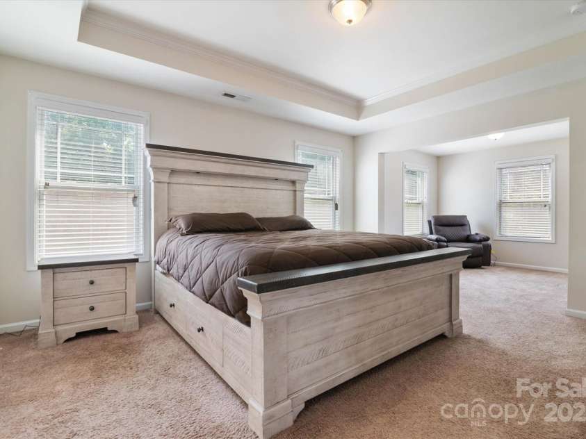 12704 Franklin Square Road, Charlotte, NC 28213.  MLS# CAR4274757, YatesRealty ID 25351. Fall In Love With The Primary Suite!
