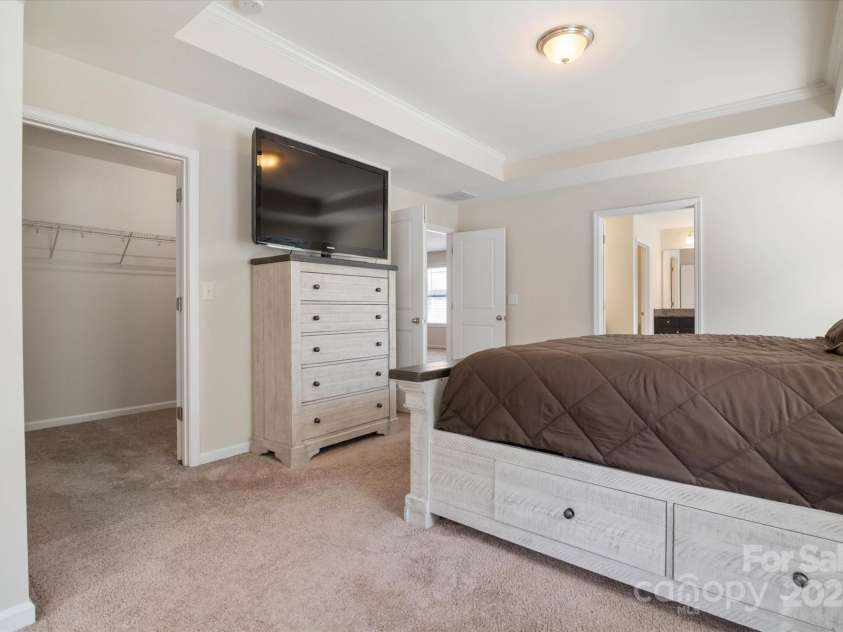 12704 Franklin Square Road, Charlotte, NC 28213.  MLS# CAR4274757, YatesRealty ID 25351. You Asked For Space!