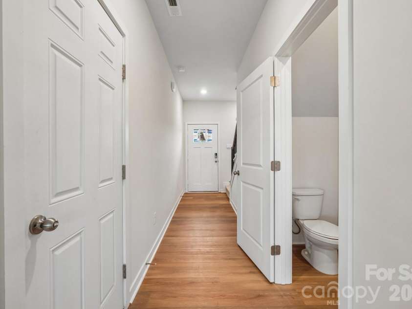 1414 Mammoth Road, Hickory, NC 28602.  MLS# CAR4331806, YatesRealty ID 25354. 