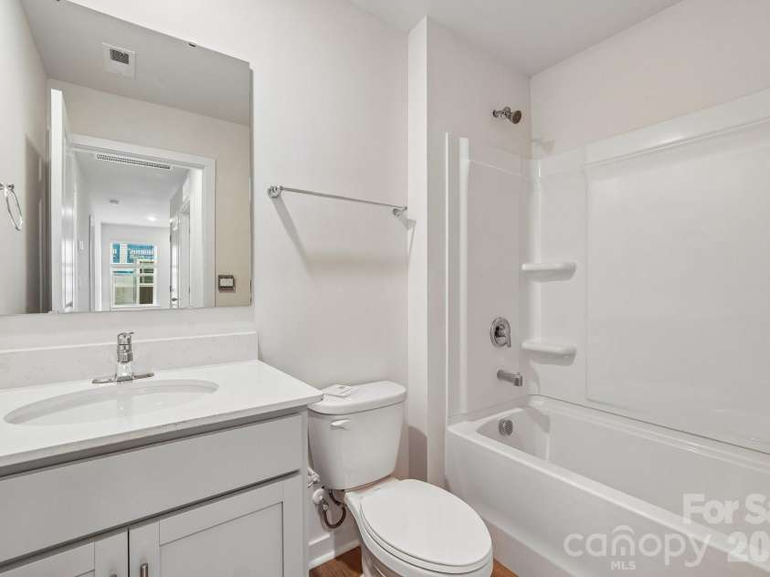 1414 Mammoth Road, Hickory, NC 28602.  MLS# CAR4331806, YatesRealty ID 25354. 