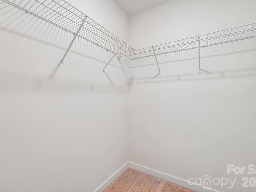 1414 Mammoth Road, Hickory, NC 28602.  MLS# CAR4331806, YatesRealty ID 25354. 