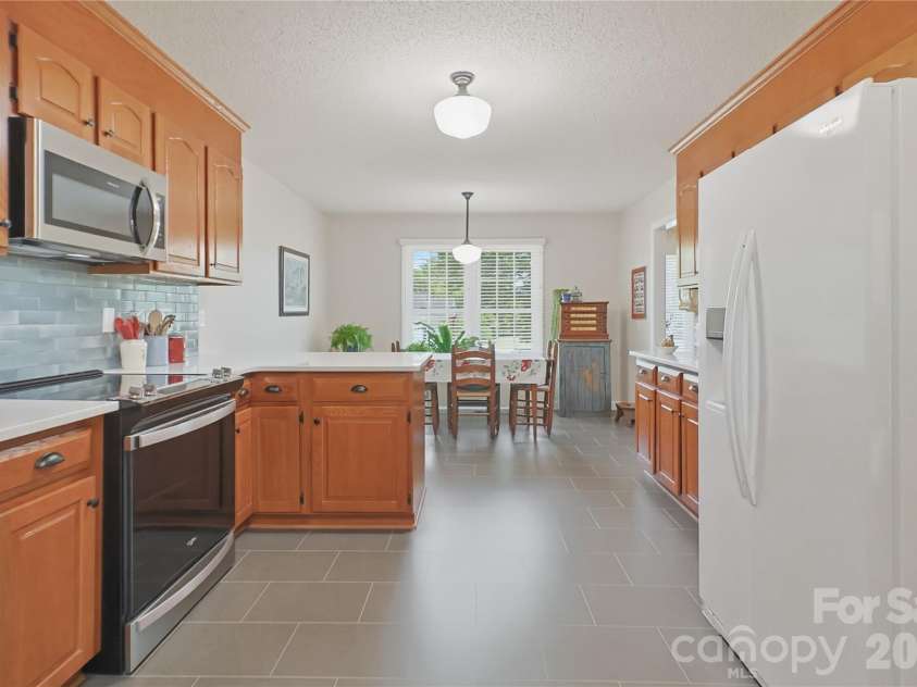 209 Silver Creek Lane, Shelby, NC 28152.  MLS# CAR4384649, YatesRealty ID 25355. 