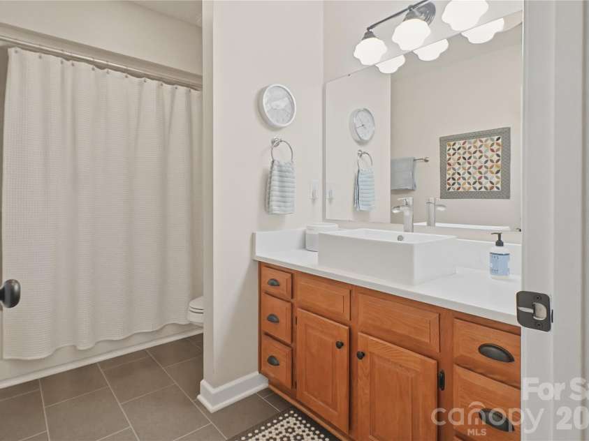 209 Silver Creek Lane, Shelby, NC 28152.  MLS# CAR4384649, YatesRealty ID 25355. 