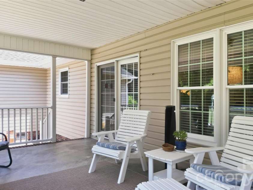 209 Silver Creek Lane, Shelby, NC 28152.  MLS# CAR4384649, YatesRealty ID 25355. 