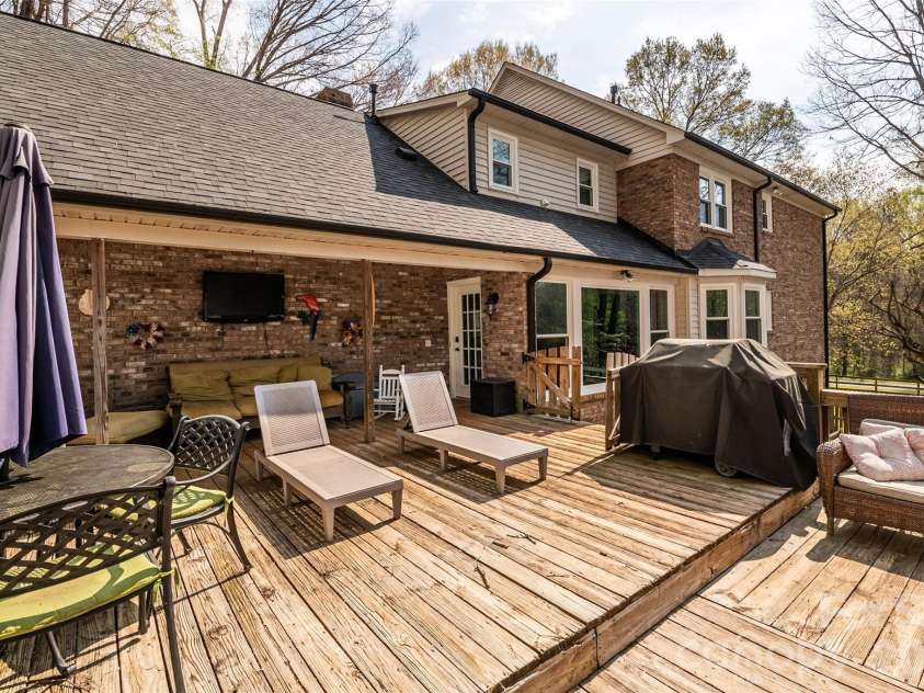 1015 Quail Circle, Salisbury, NC 28147.  MLS# CAR4327821, YatesRealty ID 25358. Leaf Guards in Gutters