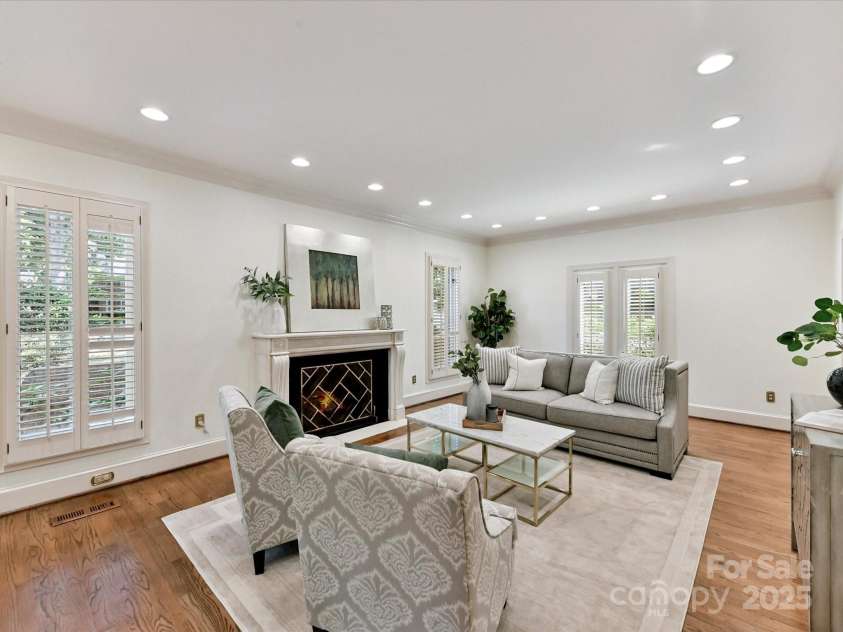 6546 Chestnut Grove Lane, Charlotte, NC 28210.  MLS# CAR4276539, YatesRealty ID 25358. 