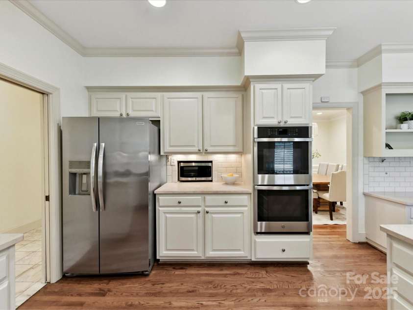 6546 Chestnut Grove Lane, Charlotte, NC 28210.  MLS# CAR4276539, YatesRealty ID 25358. 